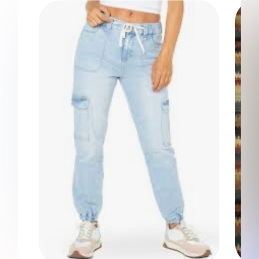 Celebrity‎ Pink super stretch Cargo Jeans
